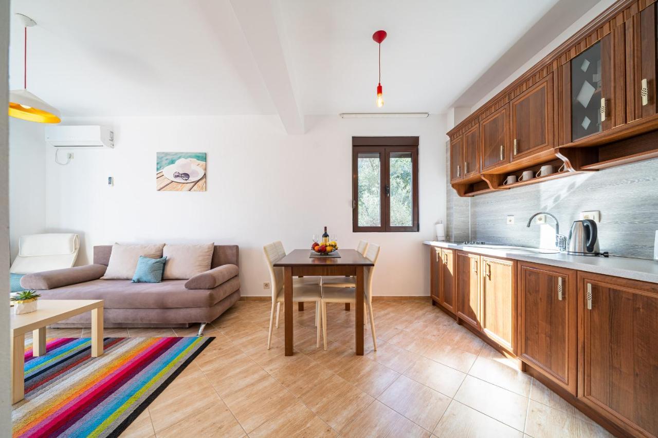 Apartments Svetlana Tivat Zewnętrze zdjęcie