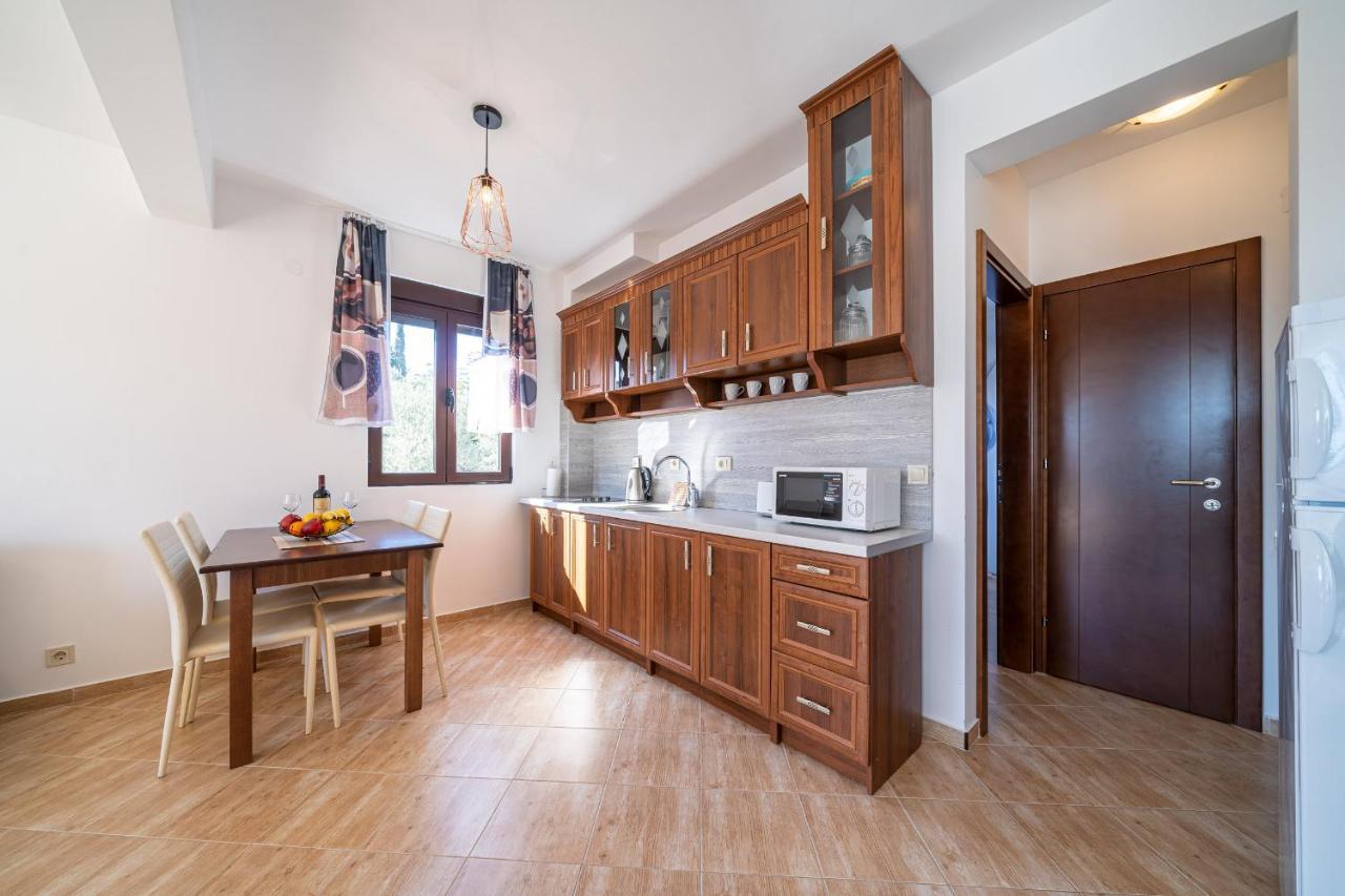 Apartments Svetlana Tivat Zewnętrze zdjęcie